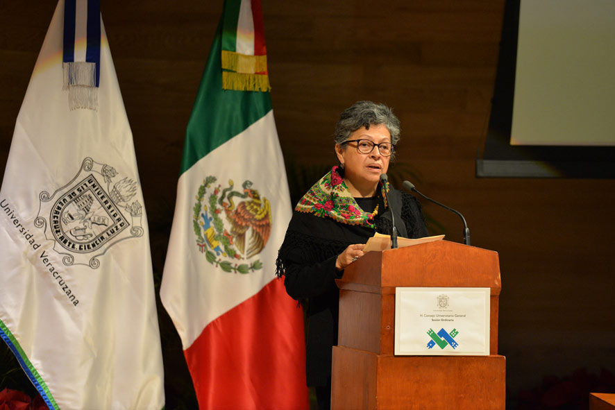 Esther Hernández Palacios, coordinadora de la Unidad de Género, hizo un recuento de las actividades realizadas