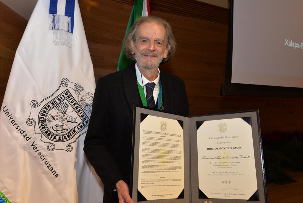 Francisco Alberto Beverido Duhalt, doctor Honoris Causa por la UV